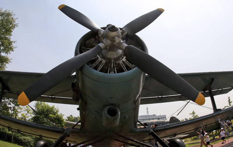 Tragedie aviatică în Congo! Zeci de locuitori din capitala țării uciși, după ce un avion s-a prăbușit