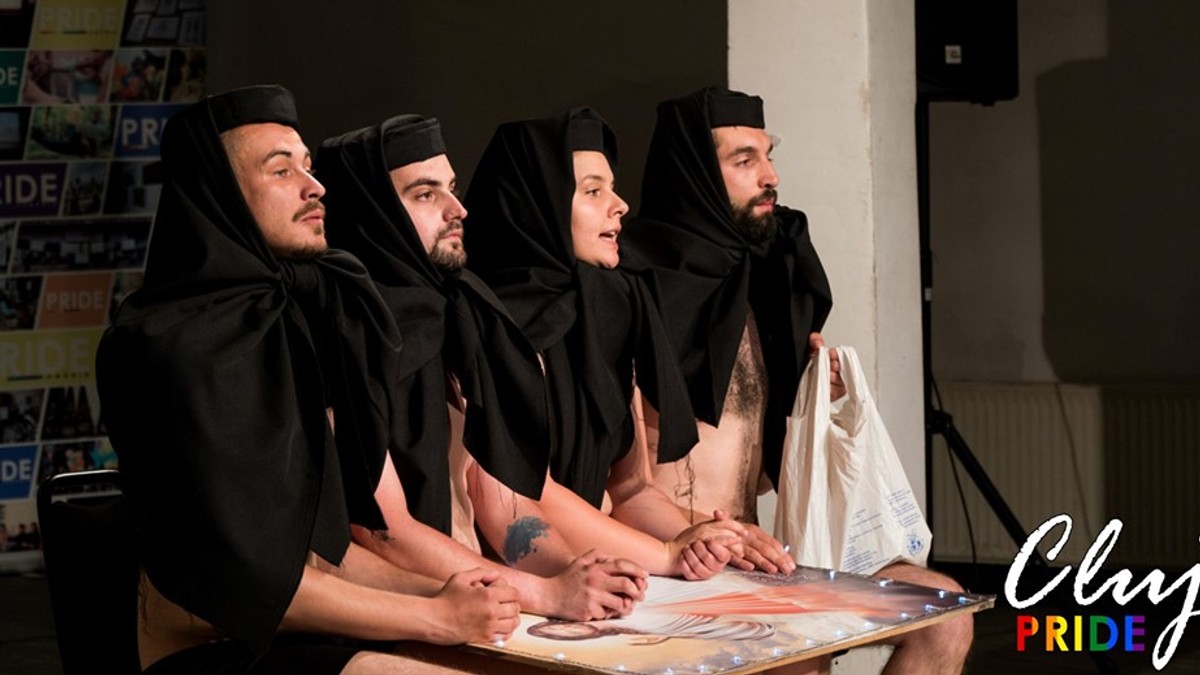 Reacția Patriarhiei la un spectacol în care actorii au tocat ceapă pe o icoană, la Cluj Pride