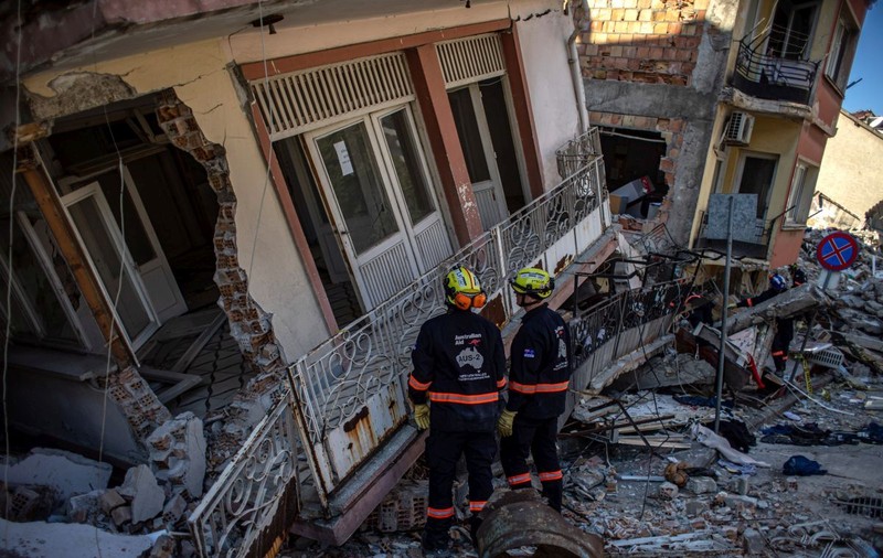 Peste 8.000 de persoane au fost salvate dintre dărâmături în Turcia, anunță președintele Erdogan