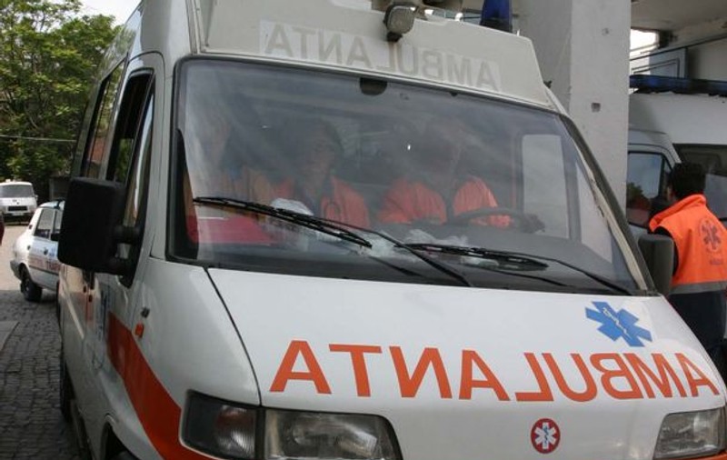 Ucis în bătaie pentru că a traversat strada prea încet