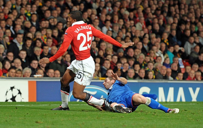 Video | Valencia, de la Manchester United, va lipsi un an, după o accidentare îngrozitoare