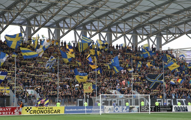 Mărcile "Petrolul", scoase la licitaţie de Primăria Ploieşti