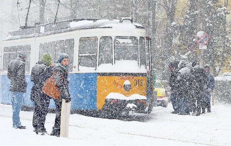 Meteorologii ne avertizează: Vine URGIA în toată ţara!