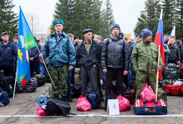 Aliniați înainte de plecarea spre centrele de antrenament, Shelekhov, Irkutsk, 27 septembrie 2022. Foto: EPA