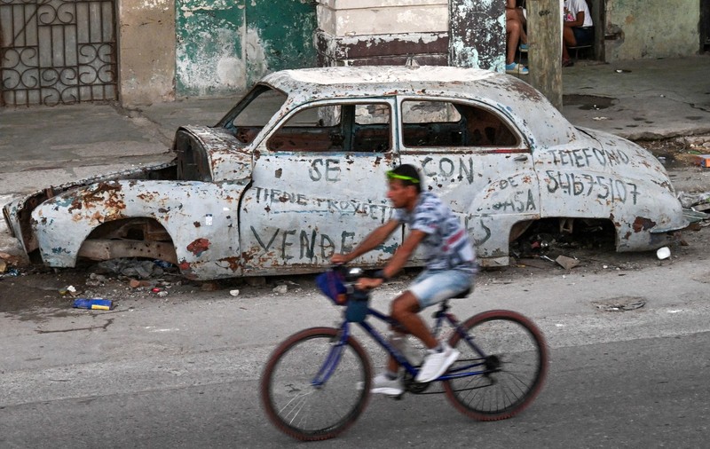Autoritățile cubaneze închid hoteluri și mută turiștii în alte unități de cazare din cauza crizei energetice severe