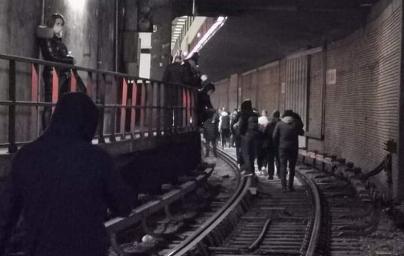 Ministrul transporturilor, despre situația de la Metrorex: Ori se acceptă renegocierea salarială, ori se ajunge la disponibilizări