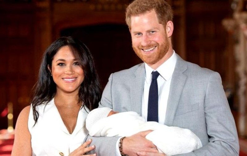 Prințul Harry și Meghan Markle au angajat trei bone pentru Archie în doar șase săptămâni