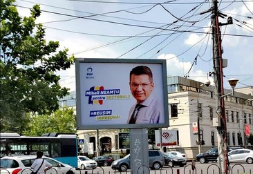 Panourile publicitare cu Mihail Neamțu sunt la tot pasul în sectorul 3