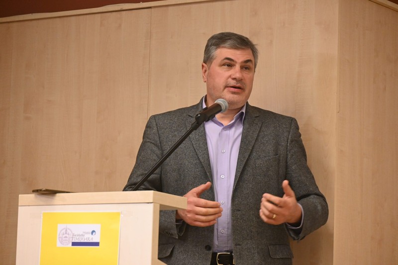 Dorin Dobrincu, istoric