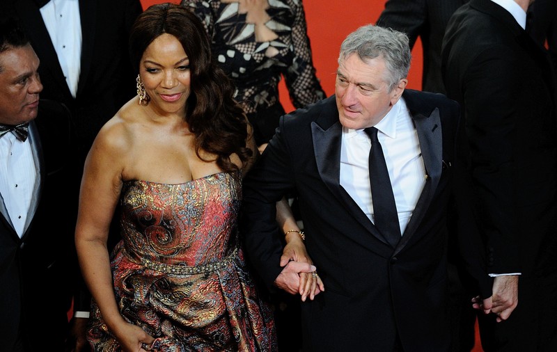 Fosta soție a lui Robert De Niro vrea jumătate din averea de 500 de milioane de dolari a actorului