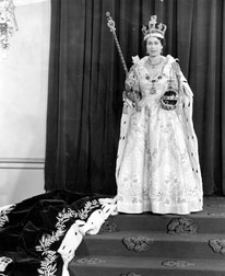 Elisabeta a II-a, l2 iunie 1953, în ziua încoronării, la Westminster Abbey. Foto: Hepta
