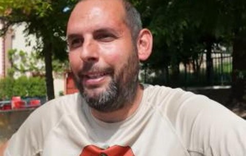 Singurul locuitor al unui sat câştigă un salariu de 1.500 €, dar trăieşte regeşte. Cât a economisit la ţară