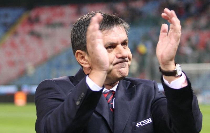 Jucătorii stelişti şi-au cerut iertare în genunchi de la fani