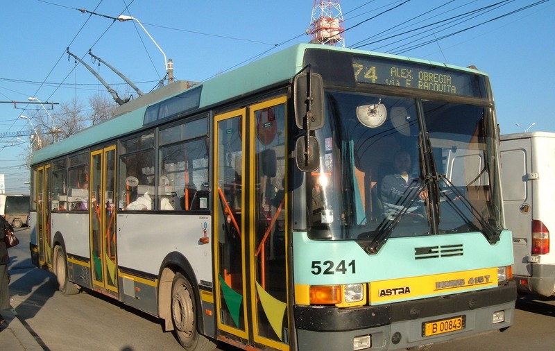 STUDIU | Călătorii se tem de transportul în comun! Peste jumătate dintre ei spun că au fost agresaţi. STB refuză să discute subiectul siguranţei