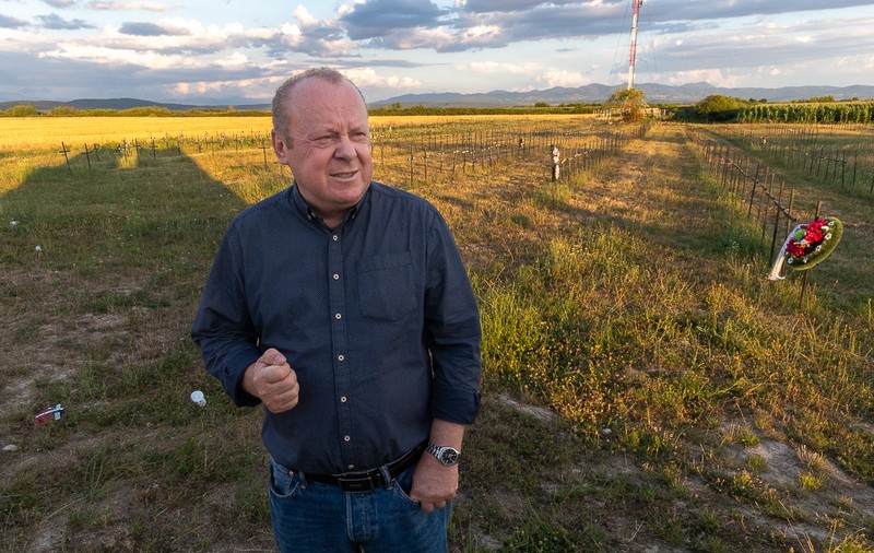 Cimitirul cu necunoscuți din Dumbrava. Viorel Pașca: „Toată lumea, indiferent de religie, are cruce la fel. Ca să nu se supere niciunul”