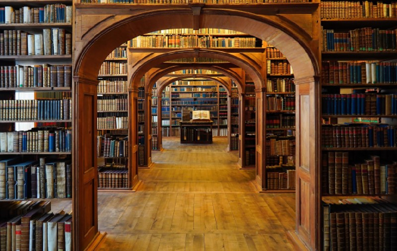 Un deținut român a cerut, pentru prima dată, o carte în limba română, la Napoli. Acum, închisoarea a deschis o bibliotecă