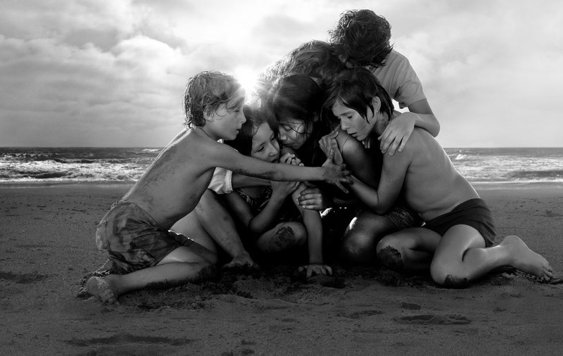 Cronică de film: "Roma" lui Alfonso Cuarón, nominalizat la 10 Oscaruri, e genul de film pe care ori îl iubești, ori îl urăști