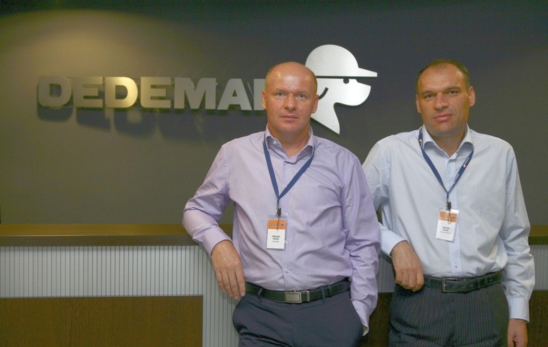 Dedeman crește salariile angajaților din Grecia: frații Pavăl mai angajează 100 de oameni și schimbă logoul magazinelor
