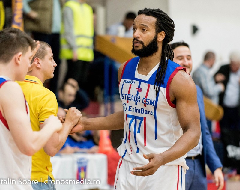 Stelistul Randal Falker e masterchef! Baschetbalistul american a gătit pentru Pro TV. De la ciclism, la camioane, de la look-ul rasta - la Shaq | FOTO