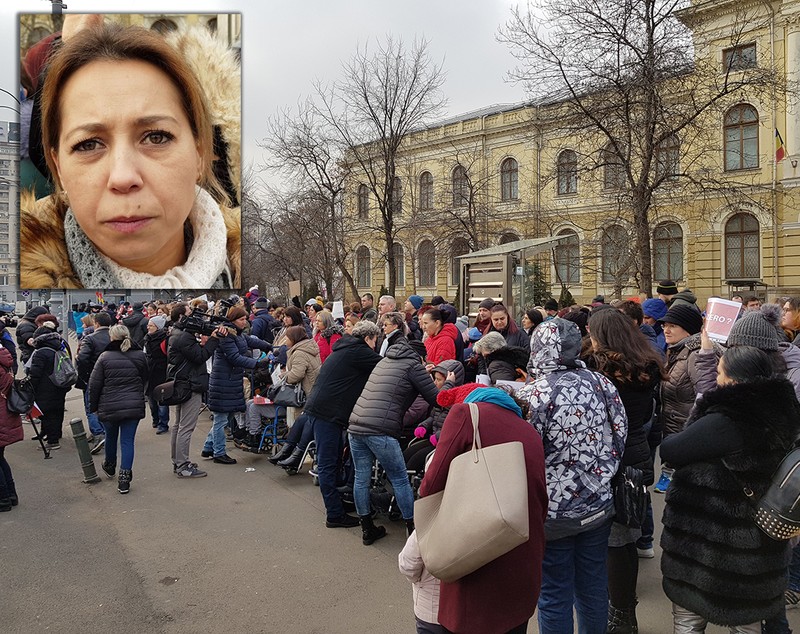 VIDEO/ Problemele persoanelor cu dizabilități, pasate de la guvern la primării. Mămica unui copil cu tetrapareză spastică: "Lupt pentru drepturile lui, ca om, iar politicienii șterg cu el pe jos!"