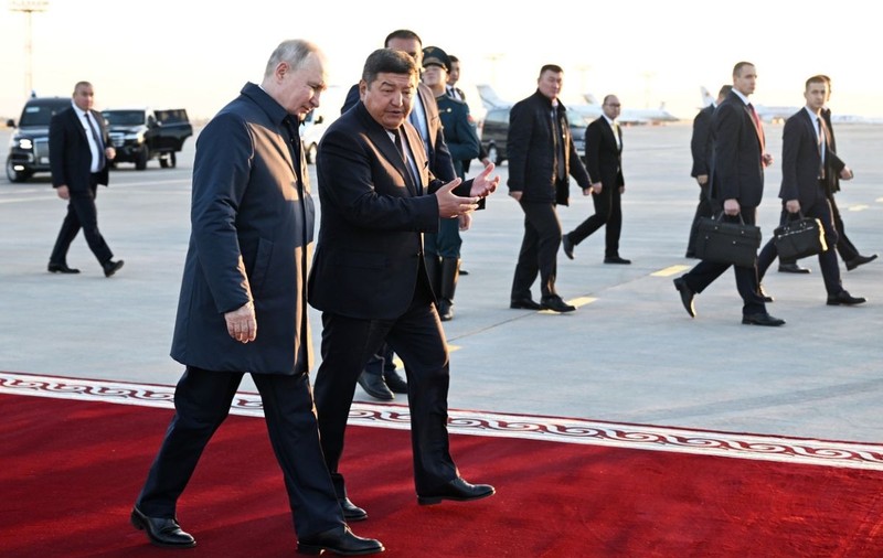 Vladimir Putin a ajuns în Kârgâzstan, în prima vizită externă de când CPI a emis un mandat de arestare pe numele lui