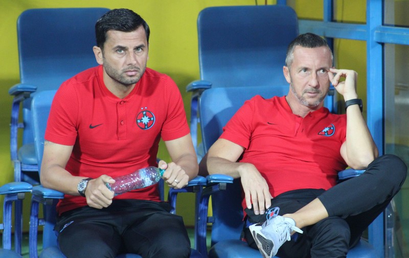 Tensiuni la FCSB. Nicolae Dică l-a scos din sărite pe Mihai Stoica în finalul meciului cu Astra. Ce a făcut antrenorul | GALERIE FOTO