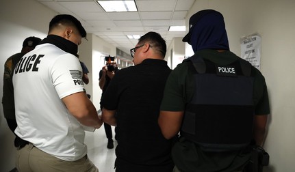 Autoritățile americane au decis, în aceeași perioadă de cinci ani, să expulzeze un număr de 1.535 de cetățeni români, majoritatea (843) pentru imigrație ilegală. Foto: Imago