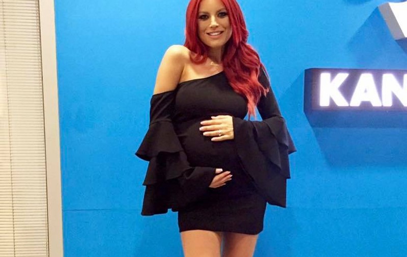 Elena Gheorghe a născut. Artista a adus pe lume o fetiţă sănătoasă