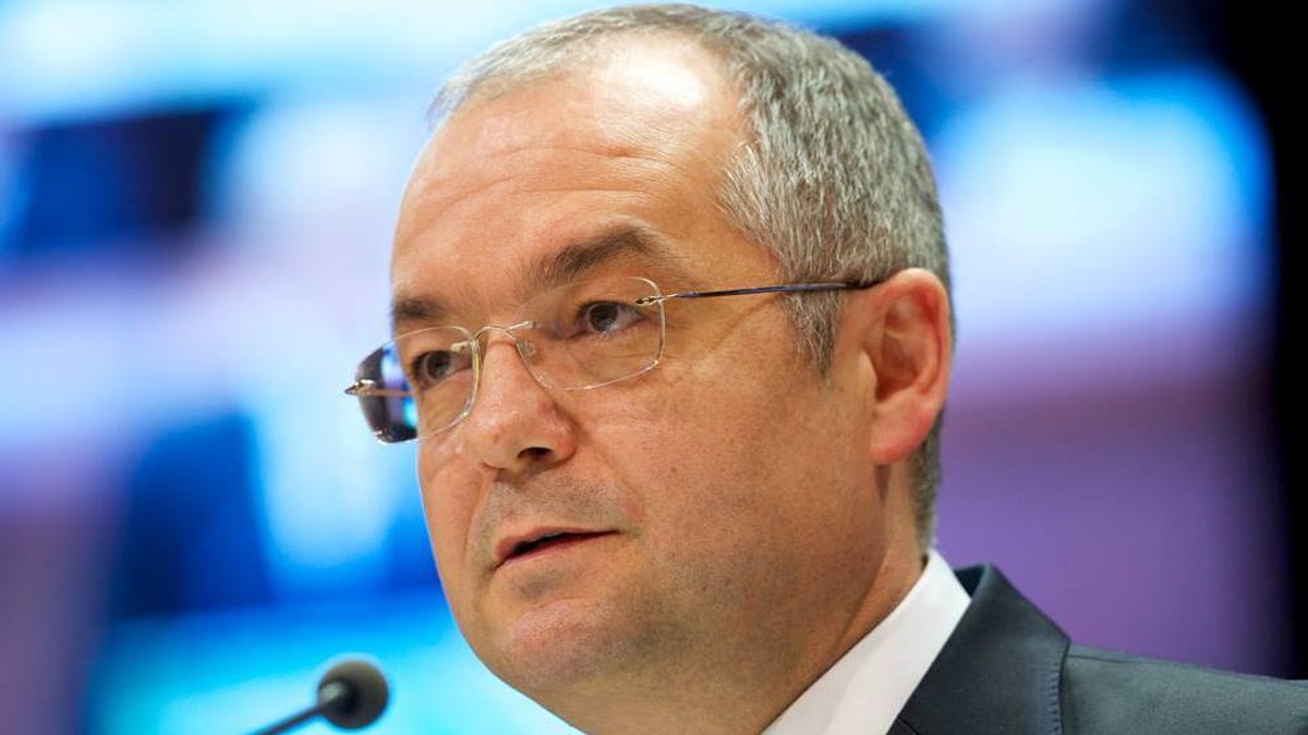Emil Boc a fost audiat în dosarul Poșta Română