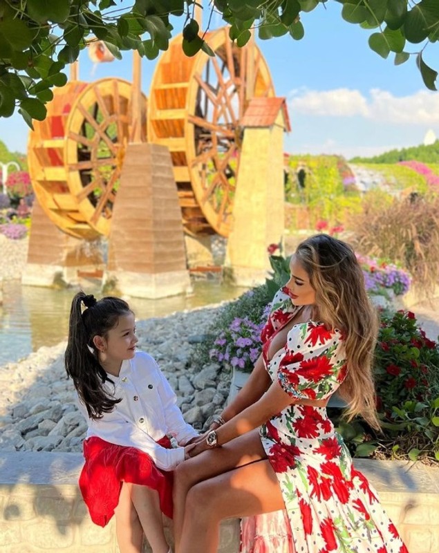 Bianca Drăgușanu și-a dat fiica la o școală de stat, nu la privat: „Eu am reușit pe propriile forțe în viață, și ea ar putea să facă la fel”