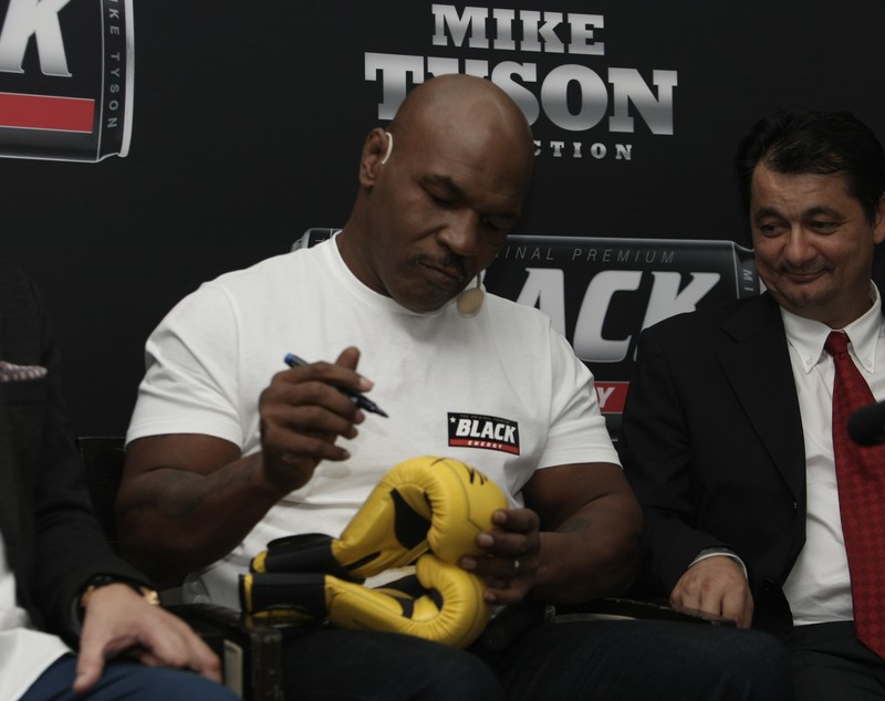 Mike Tyson, încă o întâlnire la nivel înalt. Prințul Paul și-a adus fiul să-l cunoască / FOTO EXCLUSIV
