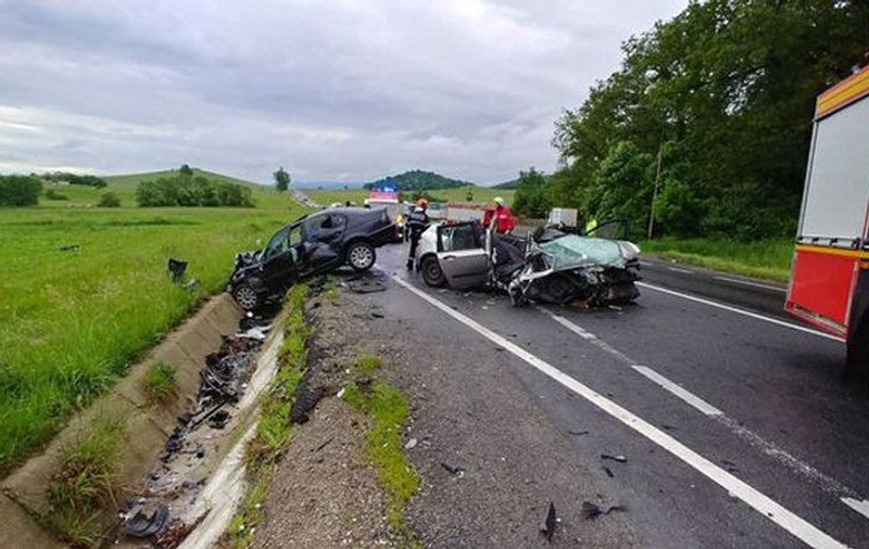Accident deosebit de grav pe DN 1 în Brașov. Trei persoane rănite