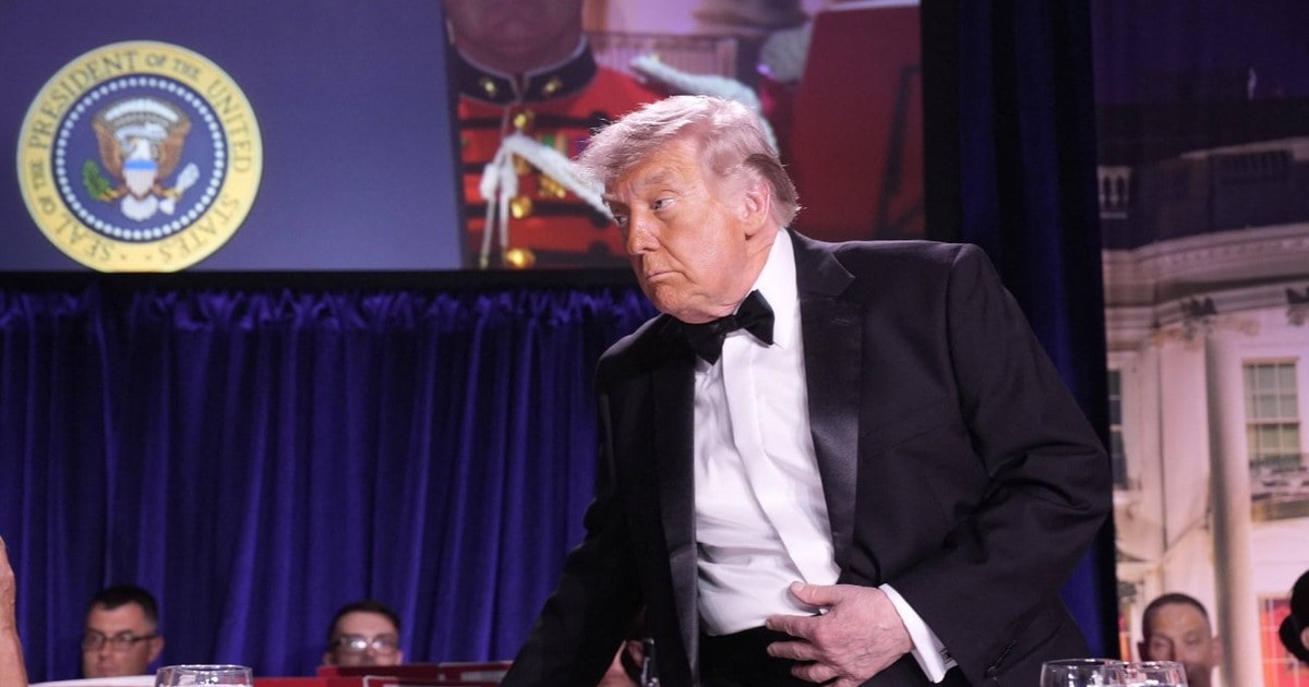 Donald Trump a fost evacuat după ce un bărbat a tras cu o pușcă în timpul Cinei Asociației Corespondenților de la Casa Albă, la hotelul Washington Hilton