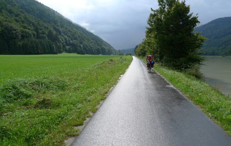 Bulgaria construiește cu România o pistă de biciclete pe malul Dunării