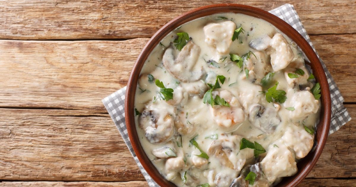 Ciulama de ciuperci cu smântână - trucuri pentru o ciulama deliciosă