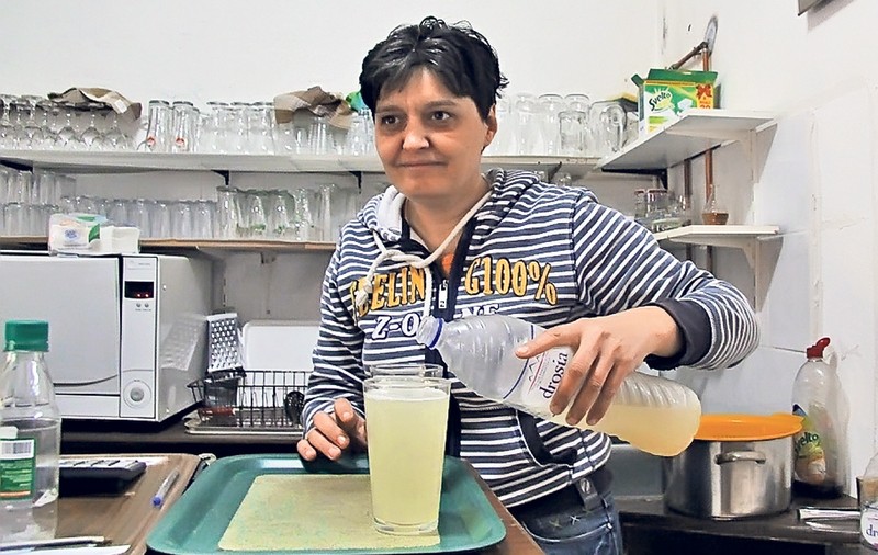 TURISM | Corina Salvanu a repus pe picioare afacerea unei familii de greci, pornită acum 74 de ani: «I-am înnebunit pe englezi cu socata»