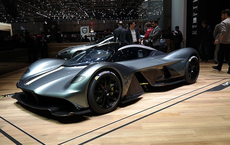 Un român a cumpărat unul dintre cele 150 de autoturisme Aston Martin Valkyrie. A dat trei milioane de euro pe mașină