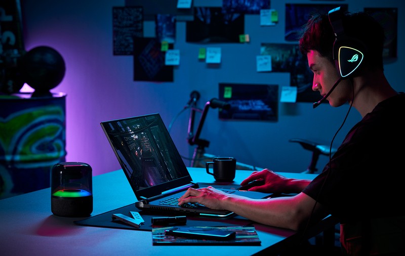 ROG Strix SCAR 17 Special Edition (G733CX): un laptop cu performanță fulgerătoare