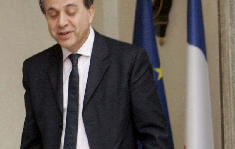 Membru al guvernului francez determinat de Sarkozy să-şi recunoască homosexualitatea