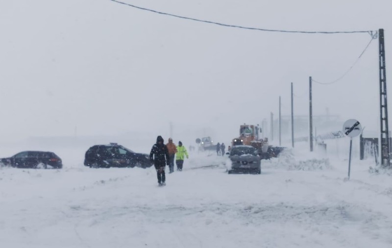 România, lovită de un nou val de frig și viscol. Temperaturile scad în toată țara, iar în București va ninge. Avertismentul meteorologilor