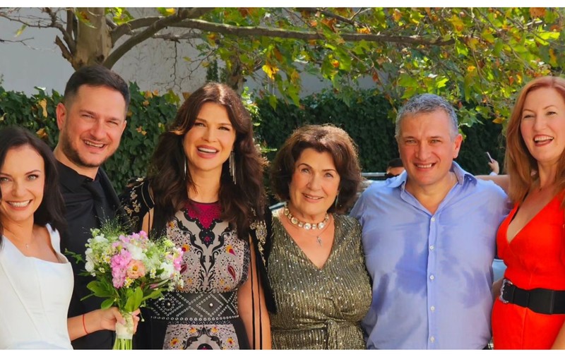 Monica Bîrlădeanu recunoaște că a fost extrem de geloasă pe fratele mai mic: „Am rămas fără atenție și afecțiune”
