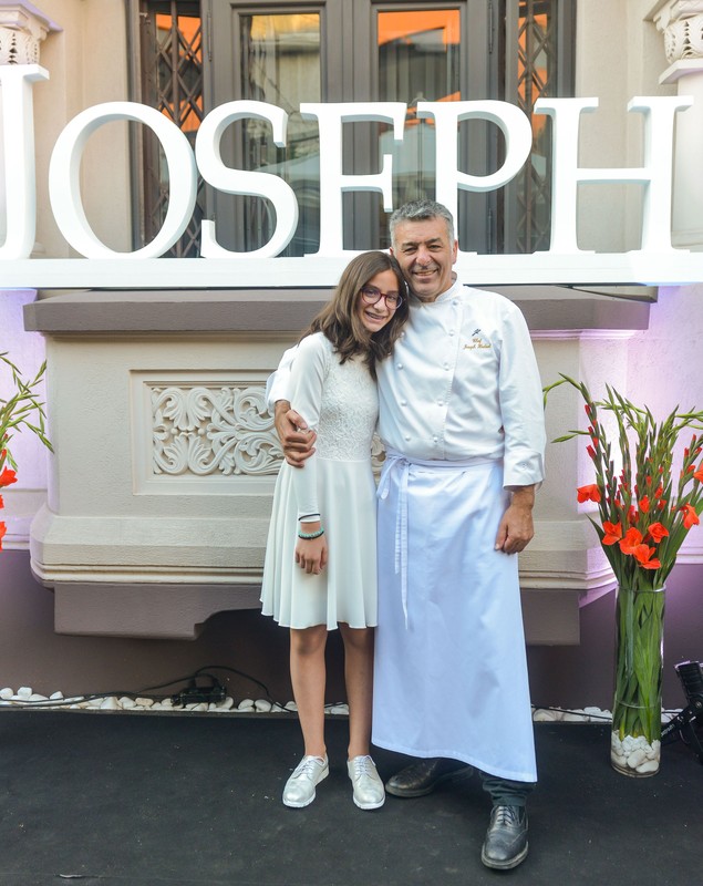 VIDEO EXCLUSIV/ Chef Joseph Hadad: «După ce a murit soția, am avut cel mai greu an din viața mea». Și-a crescut singur copiii