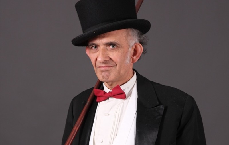 Gabriel Ioniţă, farsorul poet din emisiunea “Bătrâni şi neliniştiţi”          