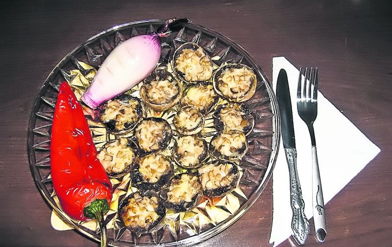 Dacă vrei o masă sănătoasă, pune şi nişte legume pe grătar