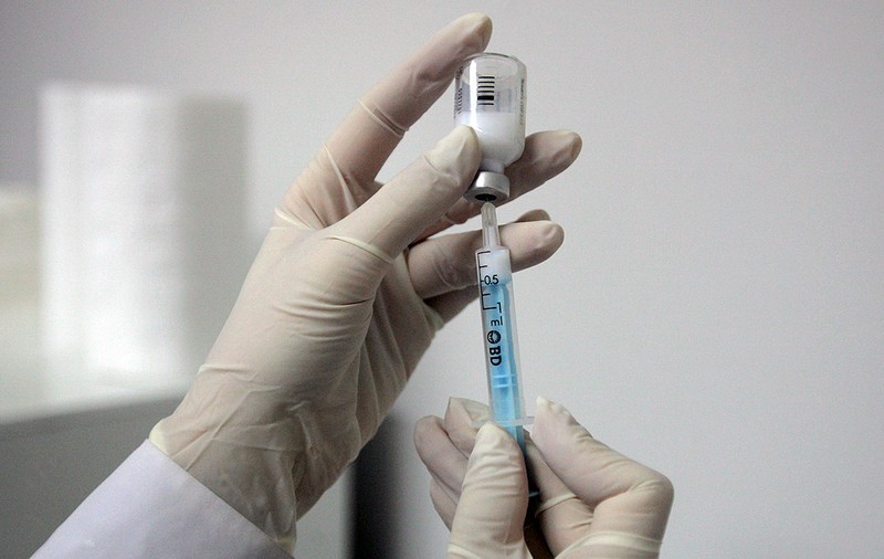 Asistenta acuzată că a compromis 60 de doze de vaccin anti-COVID dă vina pe DSP: ”Eu am făcut cum mi s-o spus”