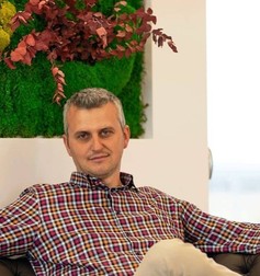George Hapca, unul dintre zecile de voluntari români (foto Facebook)