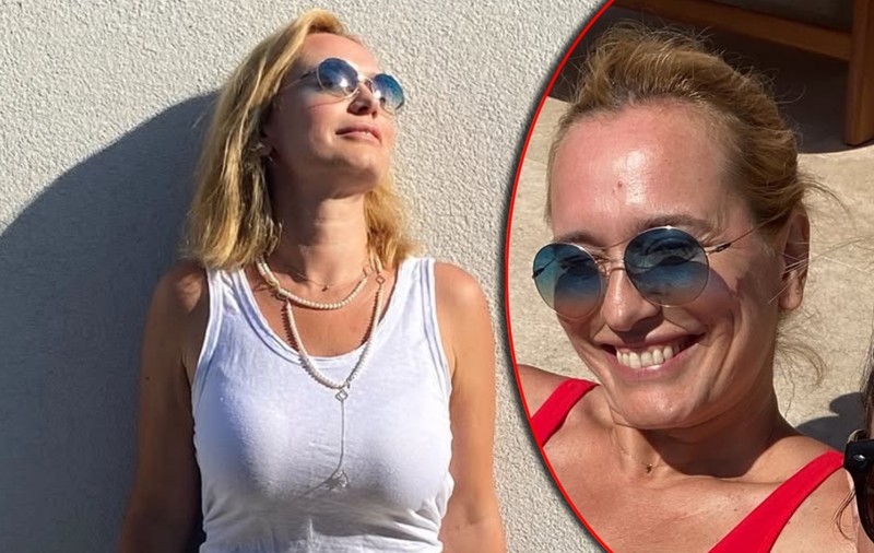 Imagini rare cu Andreea Esca în costum de baie la 52 de ani: „Ne place la soare”. Cum a apărut prezentatoarea știrilor PRO TV