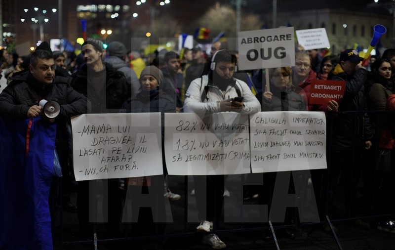 UPDATE. Record în a cincea zi de proteste. 330.000 de oameni au ieșit în stradă în toată țara /FOTO&VIDEO