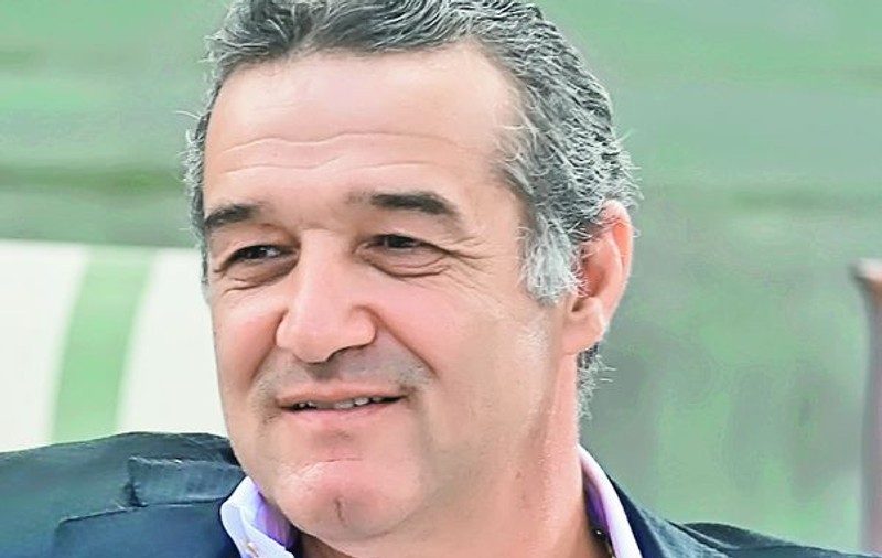 Becali mănâncă prăjituri din Maramureș