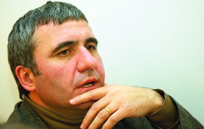 Hagi, la Braşov?